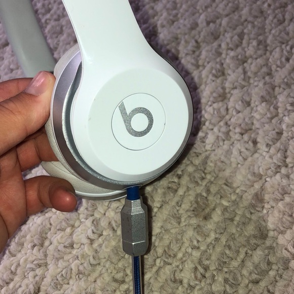 Beats Solo 2 - Picture 6 of 6